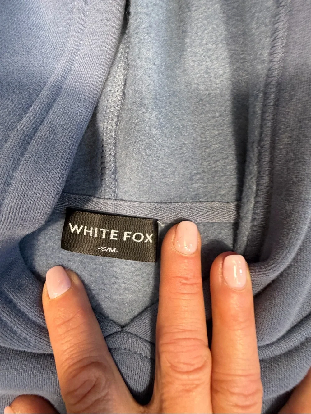 White Fox set NWT/NWOT Vol 3 set Small shorts
Sweatshirt - Picture 6 of 8